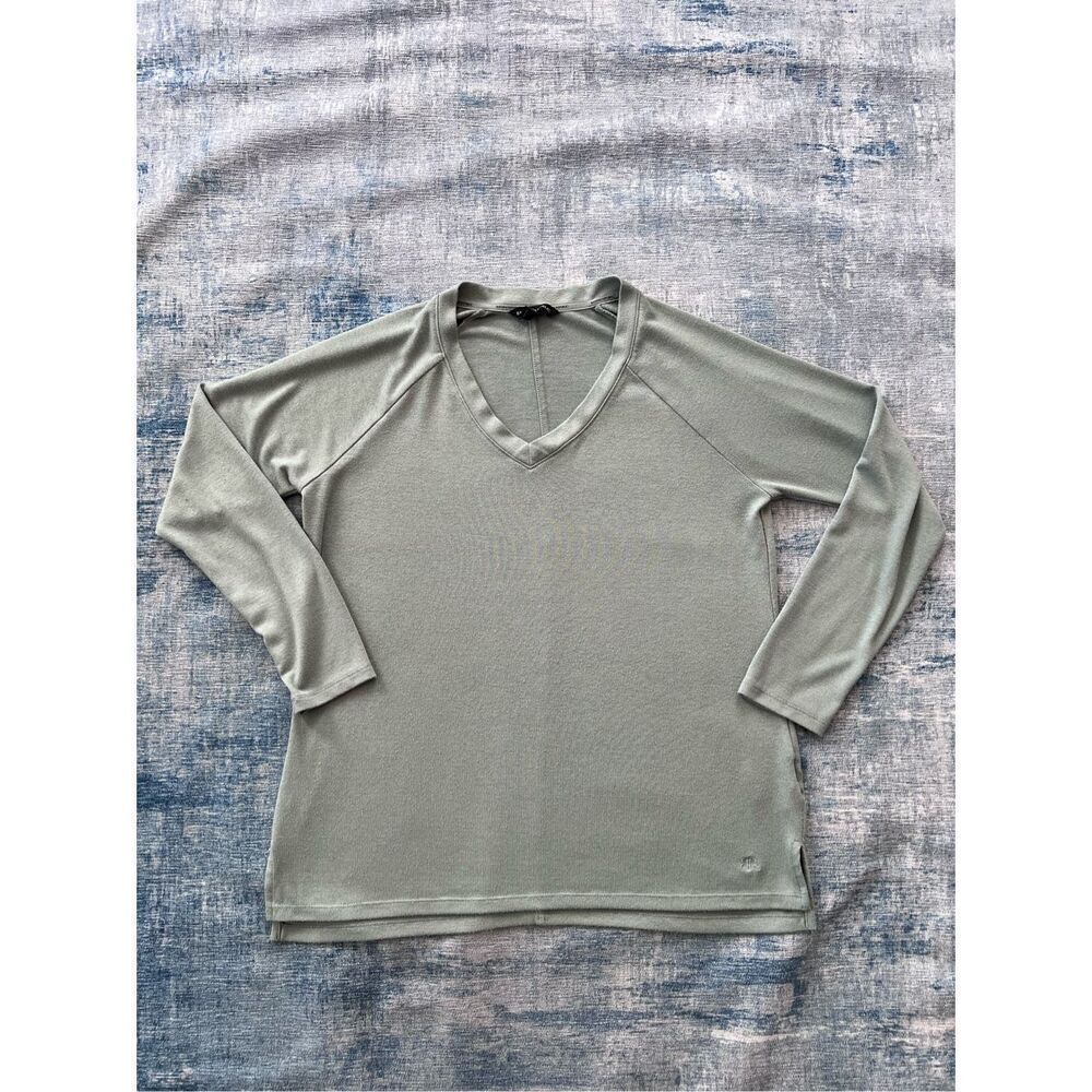 Banana Republic Frosted Spruce Green V Neck Lightweight Sweater Medium